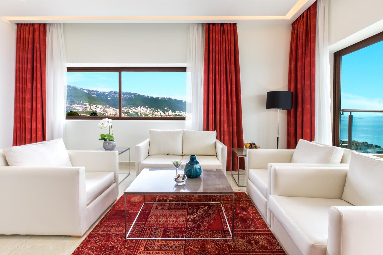 Burj On Bay Hotel Jounieh Exterior photo